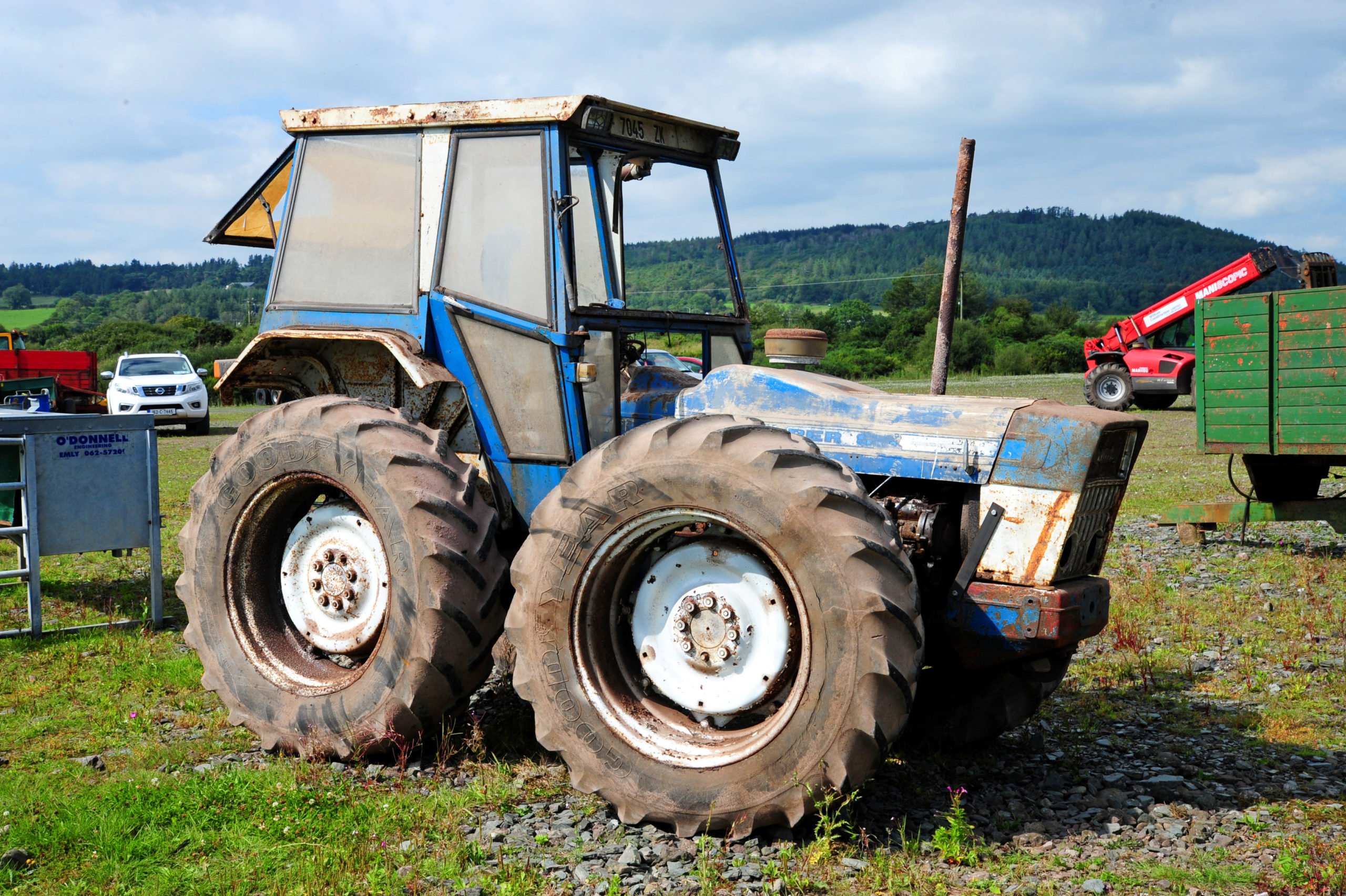 This County Super Six is running and appears neglected rather than totally abandoned