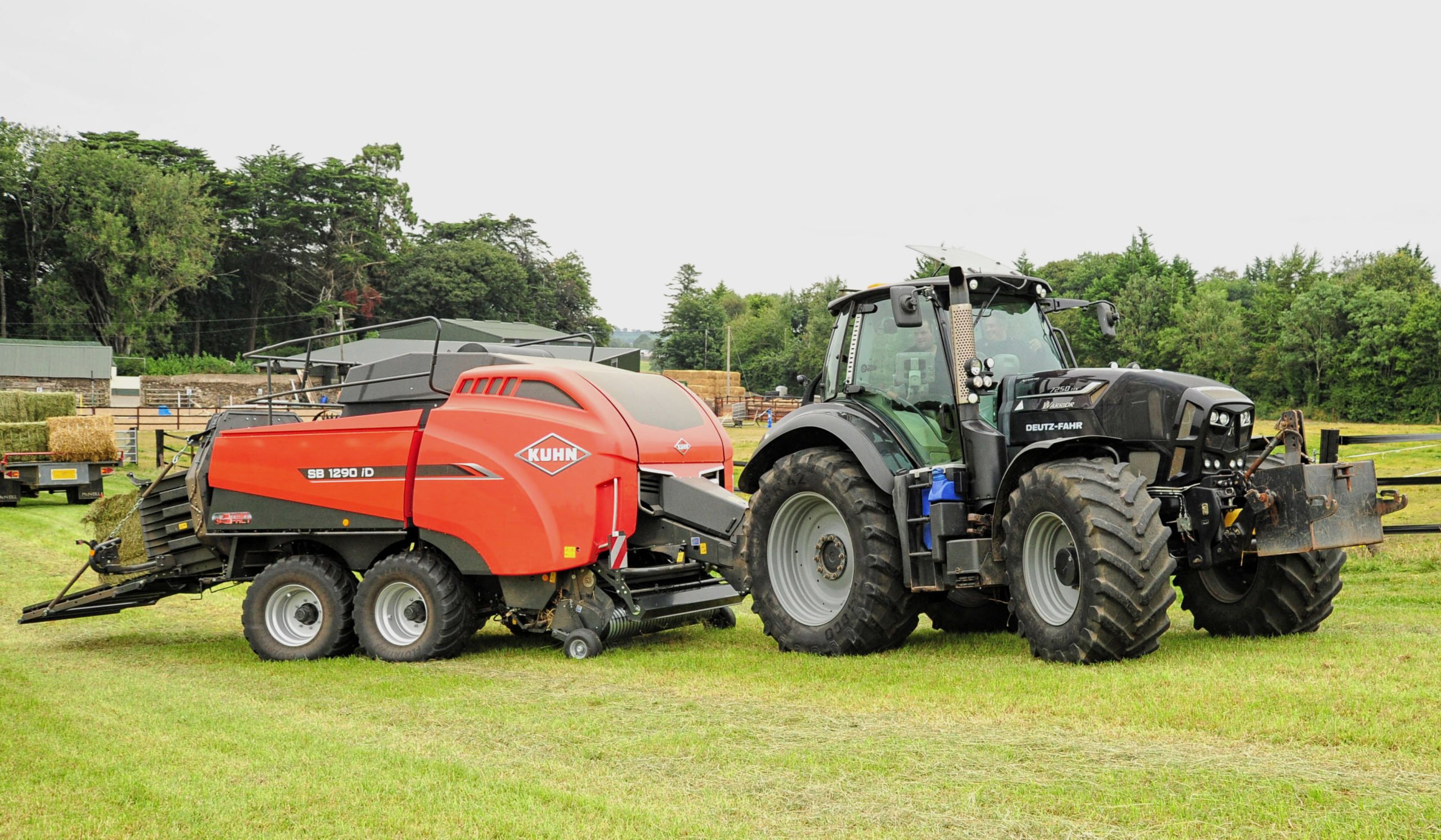 When chopping grass Kuhn recommends a minimum power requirement of 250hp