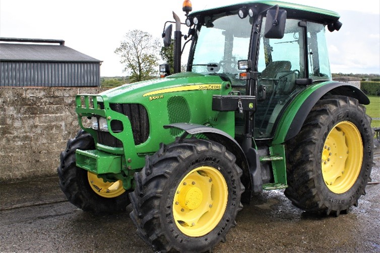 Well maintained tractor ready for a day’s work