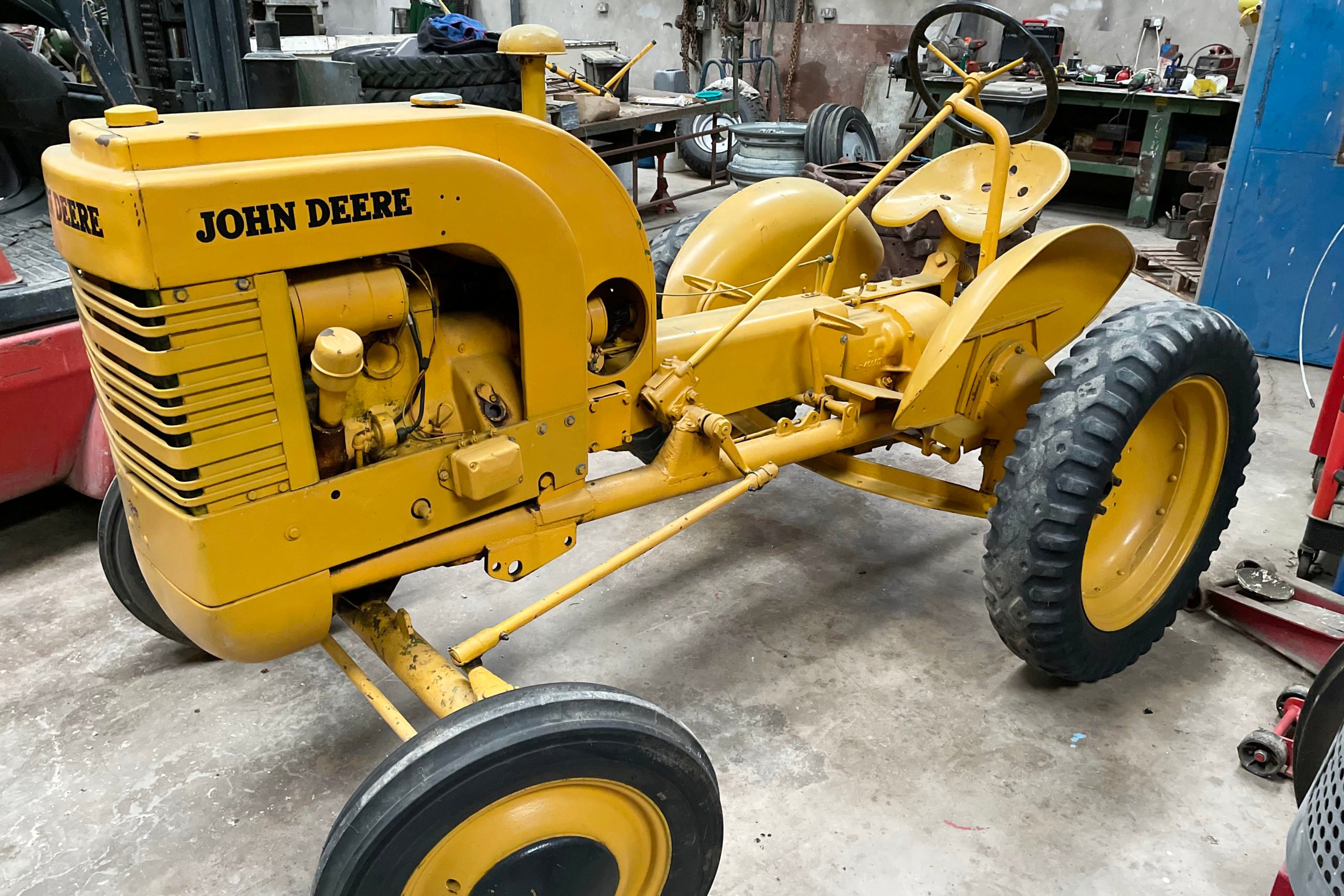 This John Deere LI looks to be in good original condition. Its petrol twin cylinder engine produced 10hp