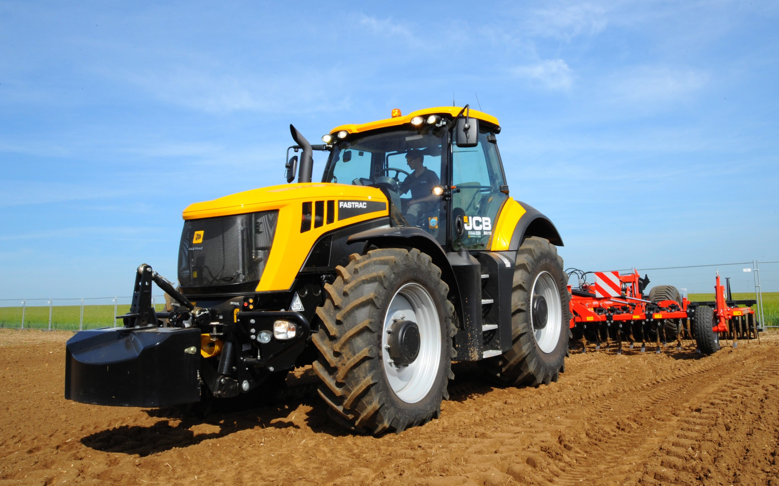 Estimates suggest that an 11t battery pack would be required to power a large tractor for a day