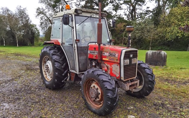 1996 Massey Ferguson 362, 5271 Hours, Spool Valves, Hydraulic Lifting Arms, Corse Spline PTO, Single Front Tyres 11.2 - 24, Single Rear Tyres 16.9 R30, (F1892) All Glass In Cab, Chassis: E09082