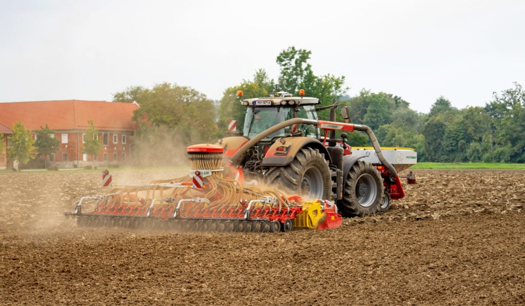 The new Aerosem 6002 FDD drill has higher capacity hoppers to help maintain work rate