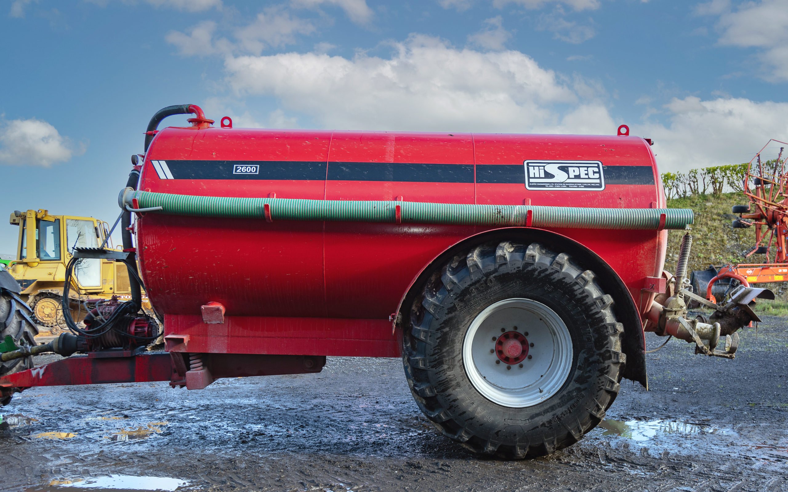 At 2,600 gallons this Hi-Spec tanker is ever so slightly larger but appears in as equally good shape as the Conner spreader