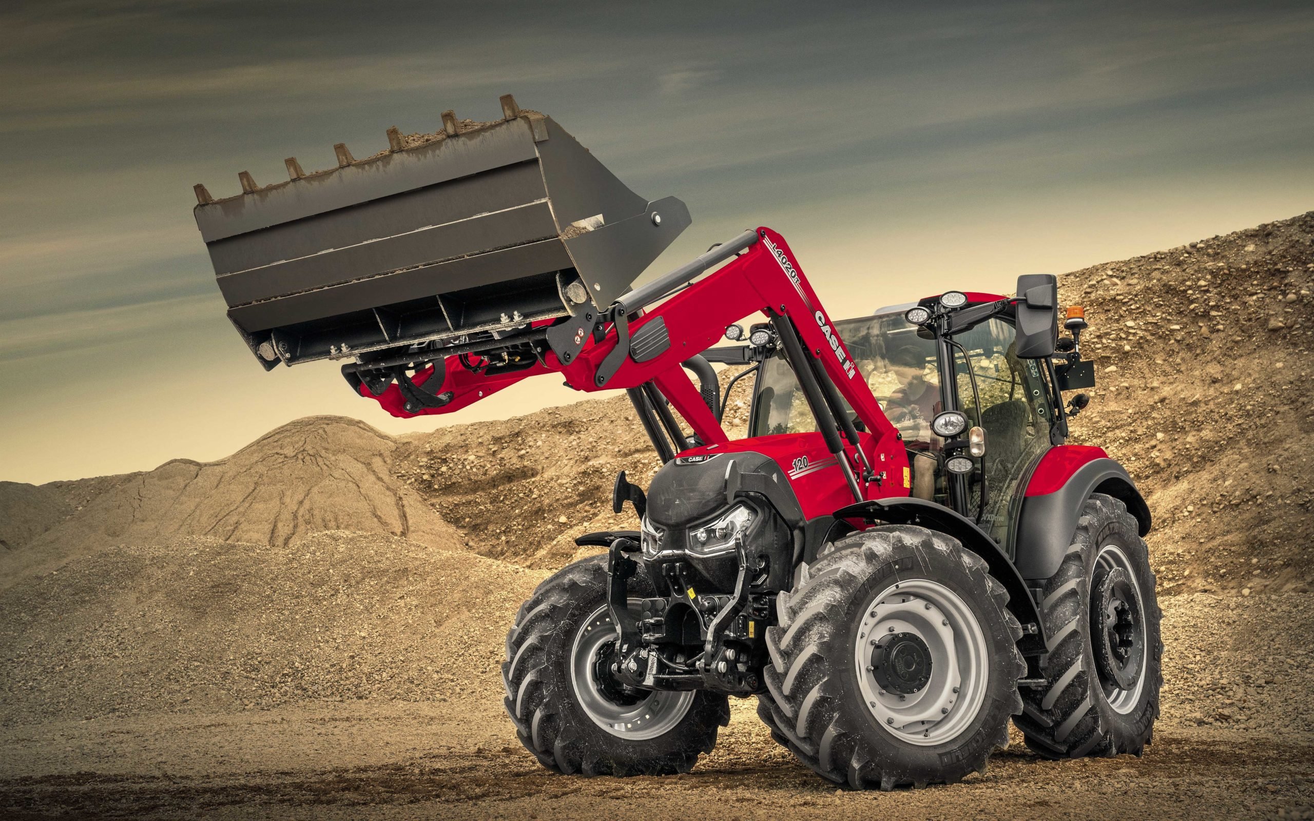 A range of 27 different loaders are now available for the small and medium-sized tractor ranges