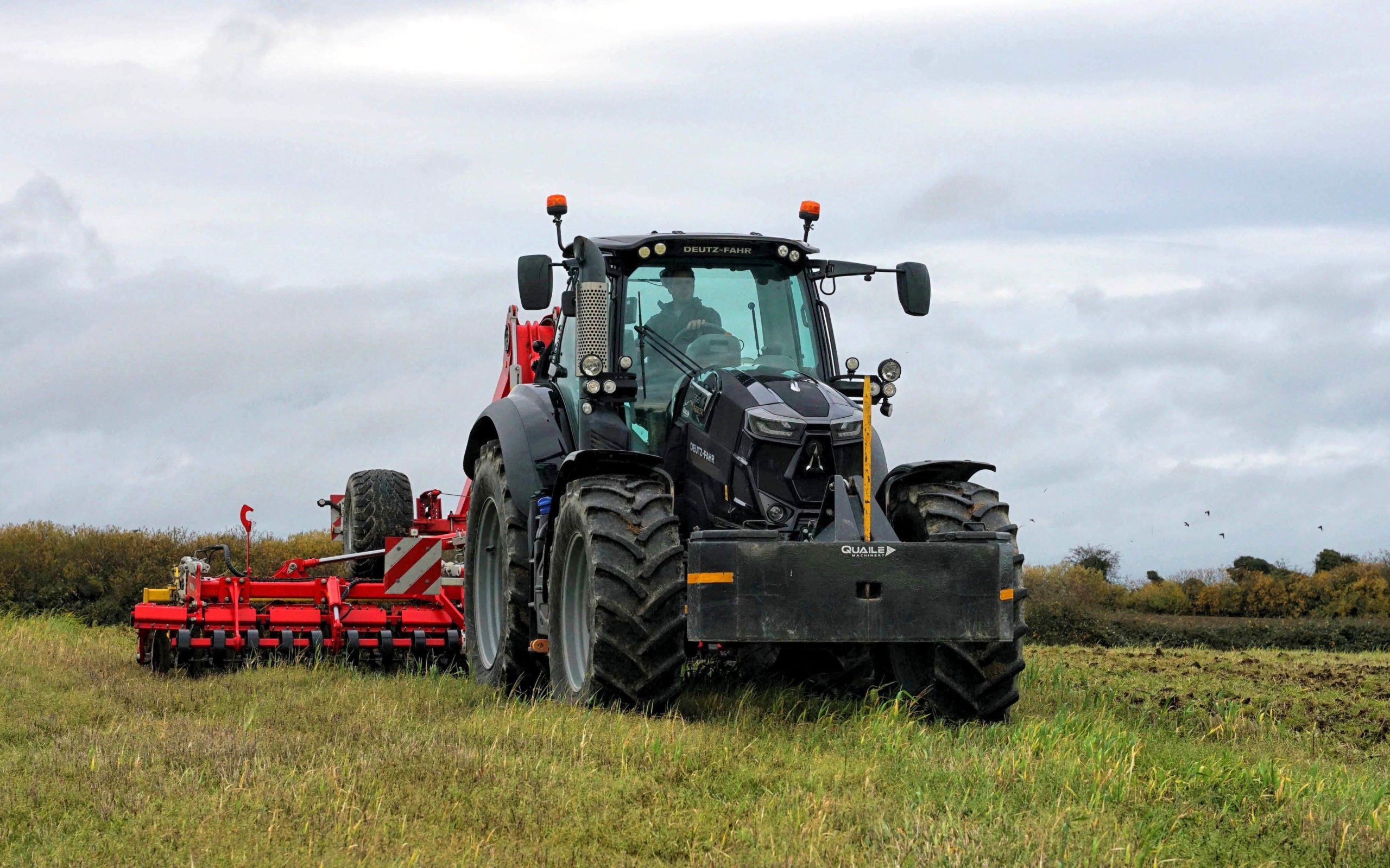 This Deutz Fahr 7250 was was happily hauling a 5m set of Terradiscs disc harrows