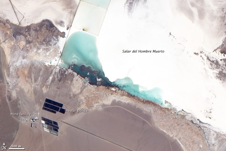 Satellite images of the Salar del Hombre Muerto salt flats in Argentina that are rich in lithium. The lithium-rich brine is concentrated by solar evaporation ponds. Image source: NASA