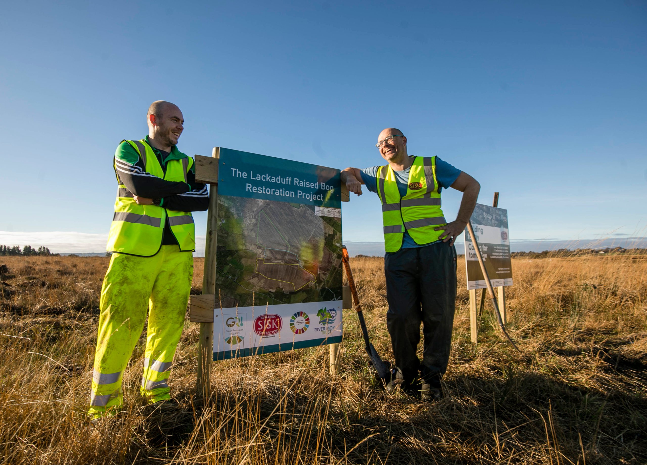 Alan Cawley, John Sisk &amp; Son and Doug McMillian, Green Restoration Ireland pictured at their first volunteer day to restore 50 acres of bog at Lackaduff, Co. Mayo. Image source: Chris Bellew/Fennell Photography