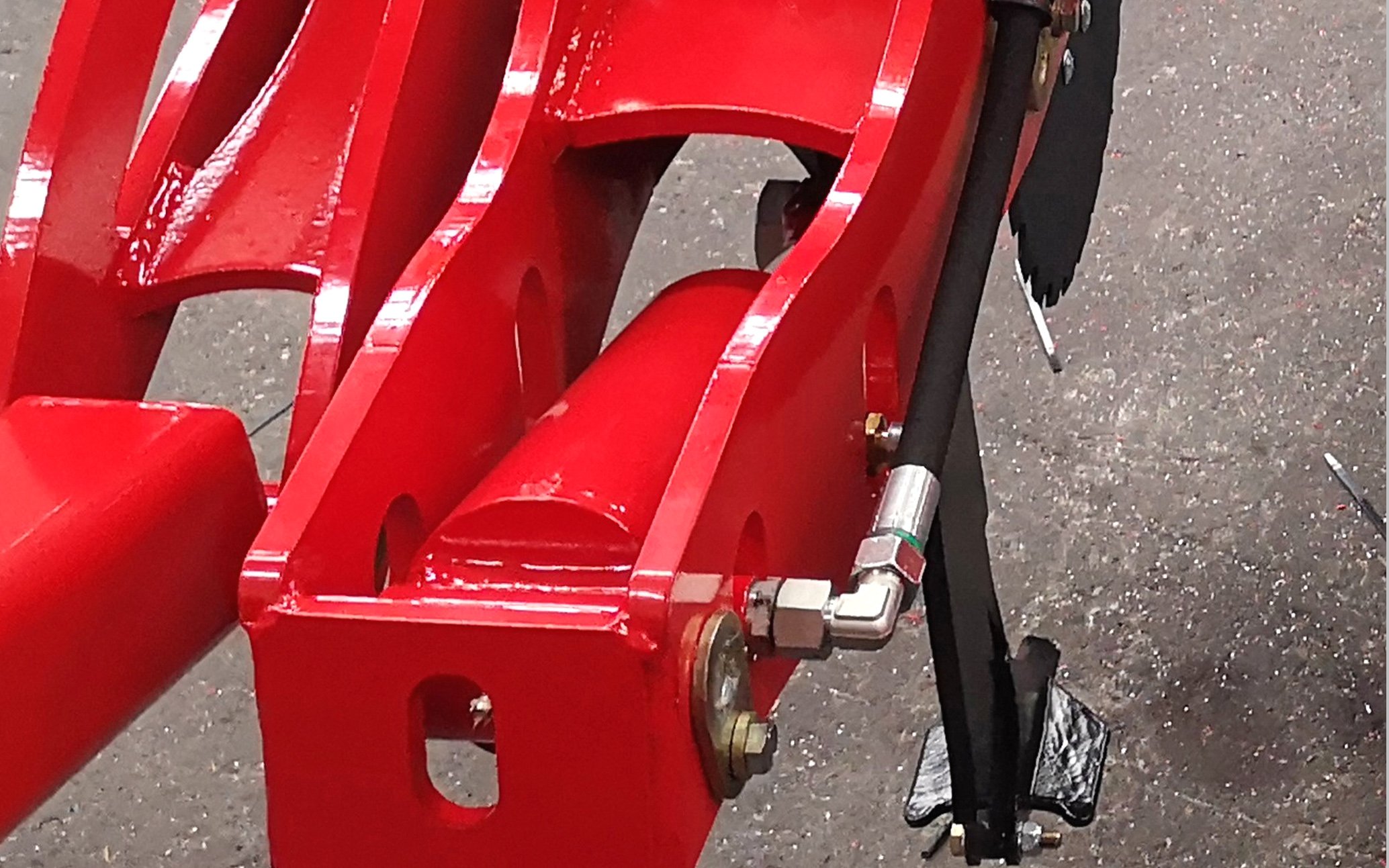 The subsoiler runs behind a serrated disc which opens a slot in the soil surface