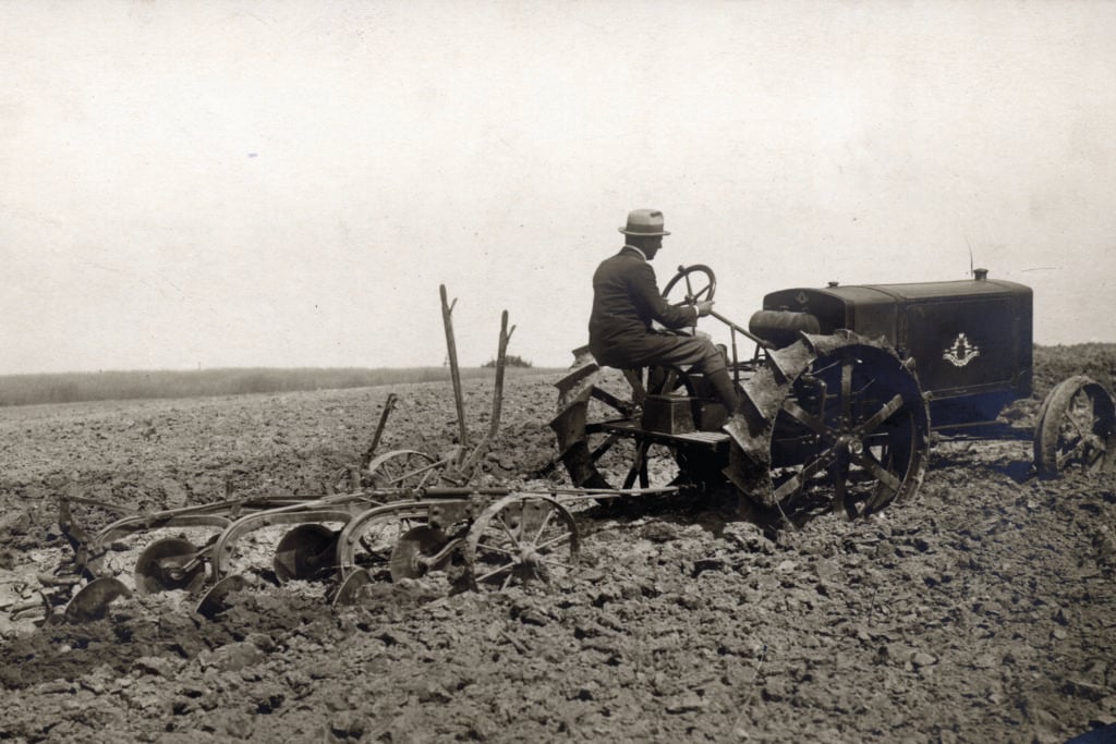 The Swedish Kullervo was inspired by the Fordson; its designer had trained in Detroit although he was never directly employed by Ford