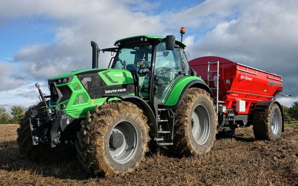 Overnight rain saw field demos curtailed in Kilkenny, but this Deutz Argotron 6165 with Agri-spread AS2120SC spreader still made an impressive sight