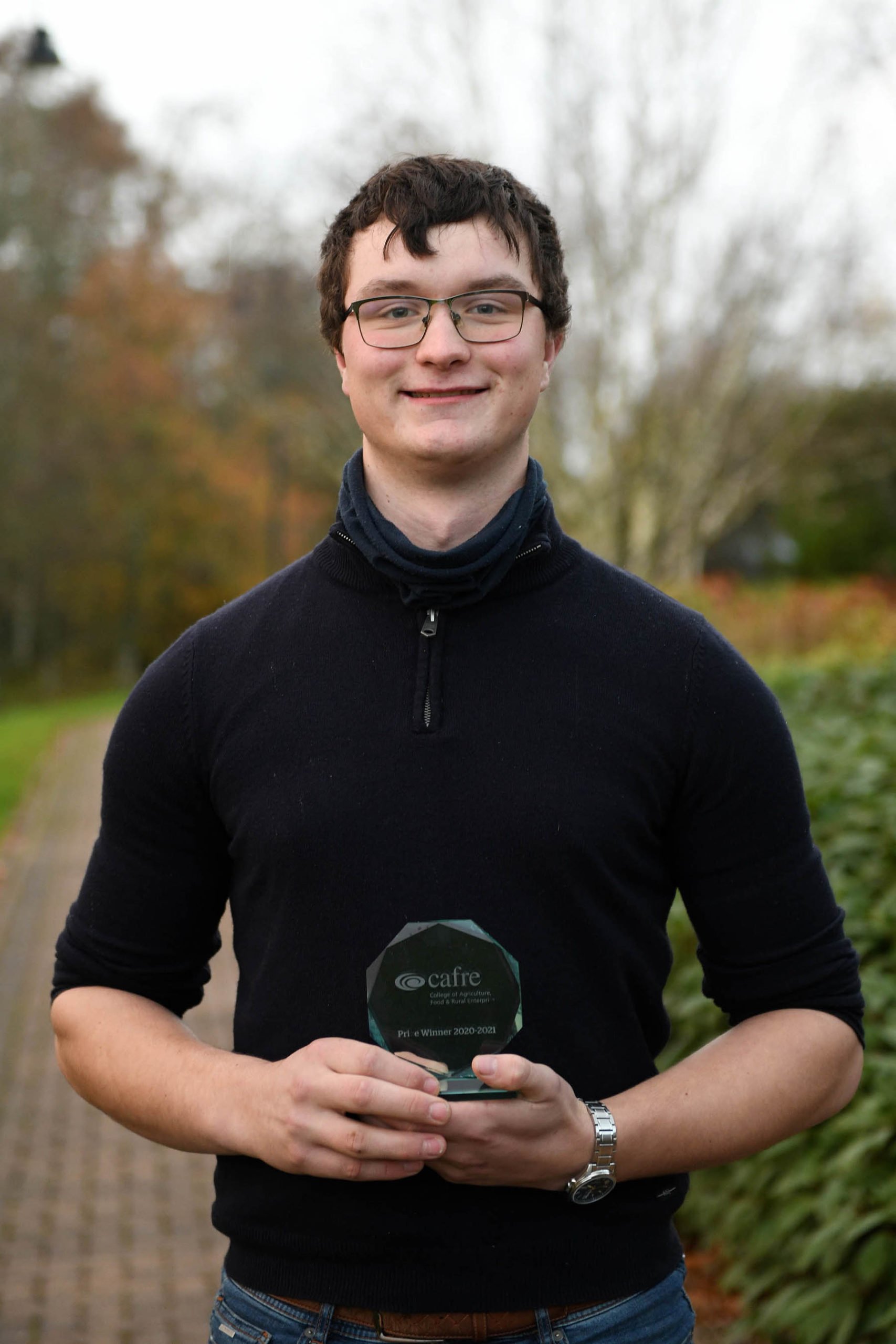 CAFRE Enniskillen Campus BSc Equine Management student Ronan Arthur, Athlone received The Irish Thoroughbred Breeders’ Association (Northern Region) Cup for achieving highest marks for practical course work in the Breeding and Horse Production module