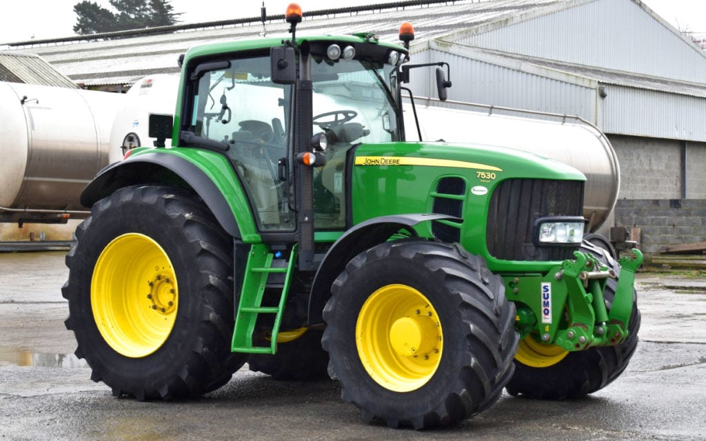 Looking very fresh for a 2011 tractor this JD 7530 has the AutoQuad transmission