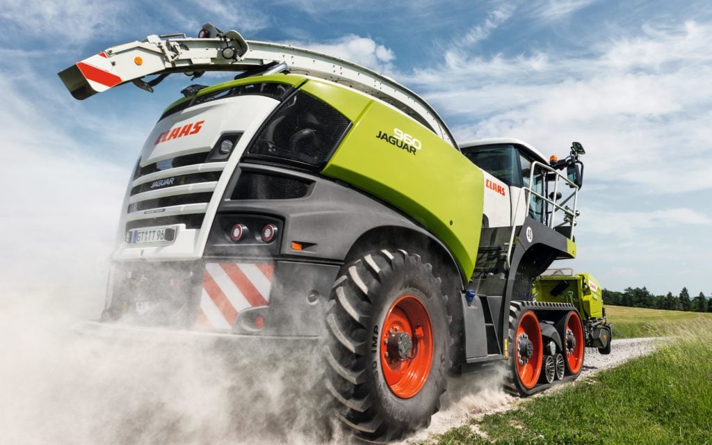 Transport width is kept to 2.99m for the European Market