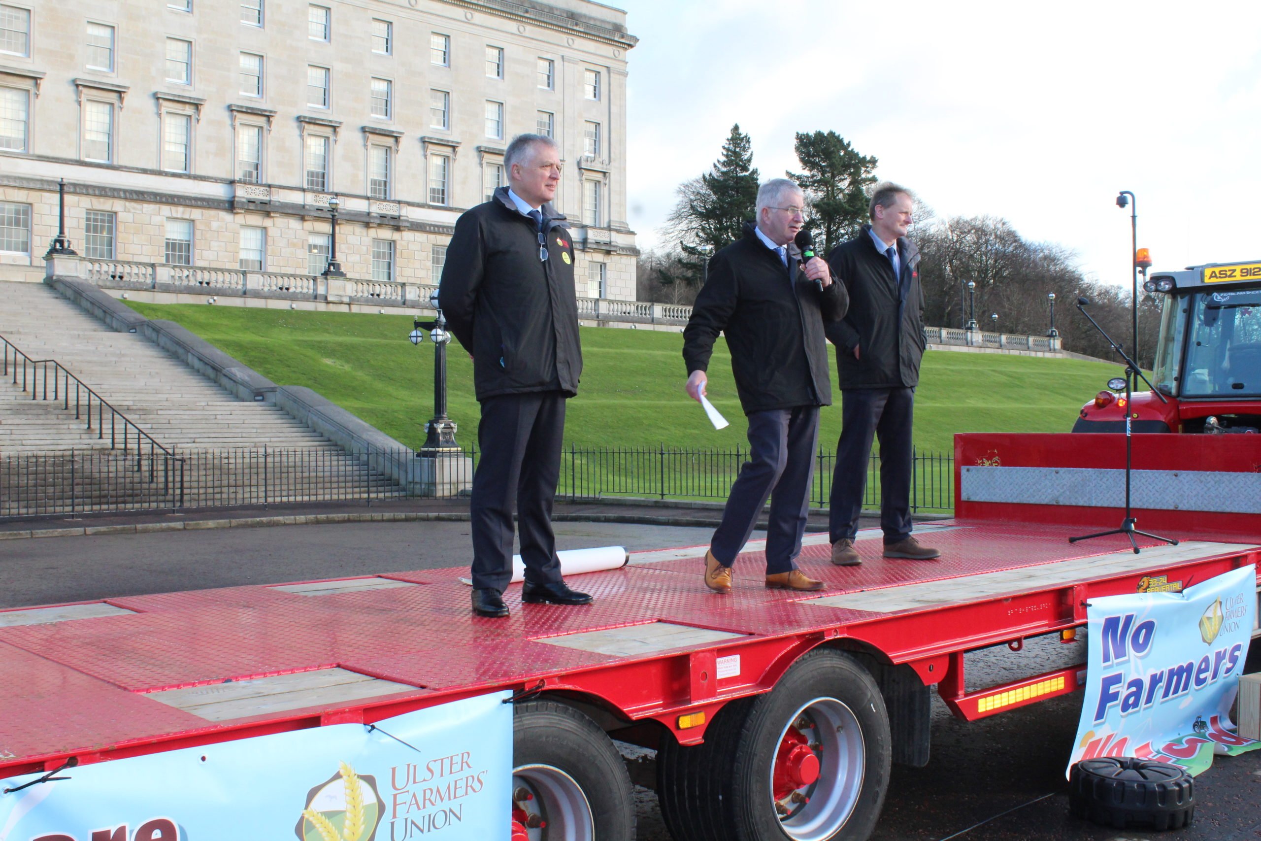 Representatives of the UFU addressed a crowd of more than 700 farmers at Stormont