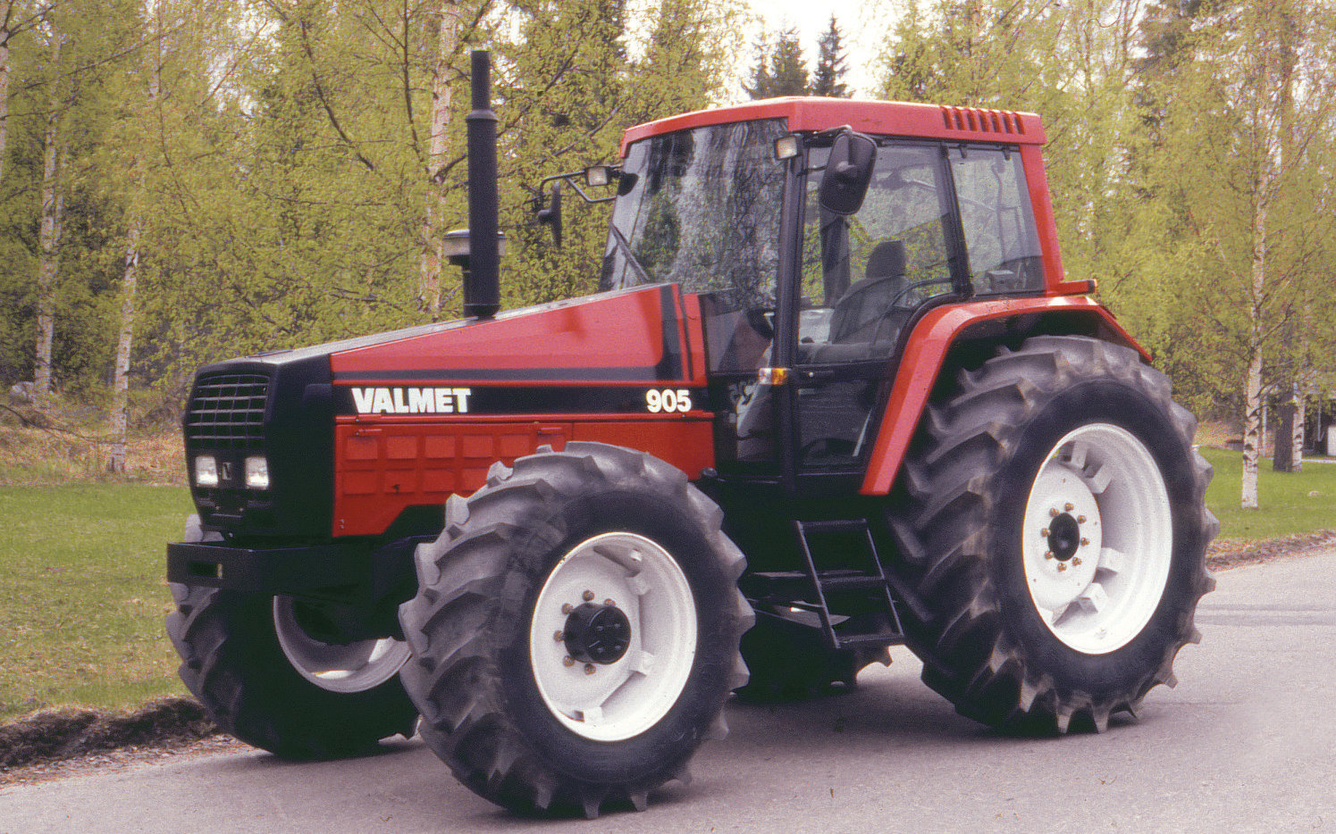 The Valtra 905 was the first fruit of the cooperation between Steyr and Valtra
