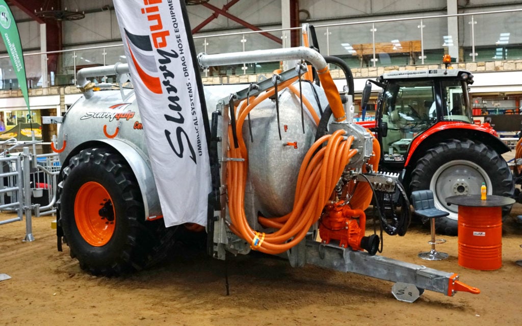 The mid mounted booms on the Slurryquip tanker give better visibility and fold away within the width of the wheels