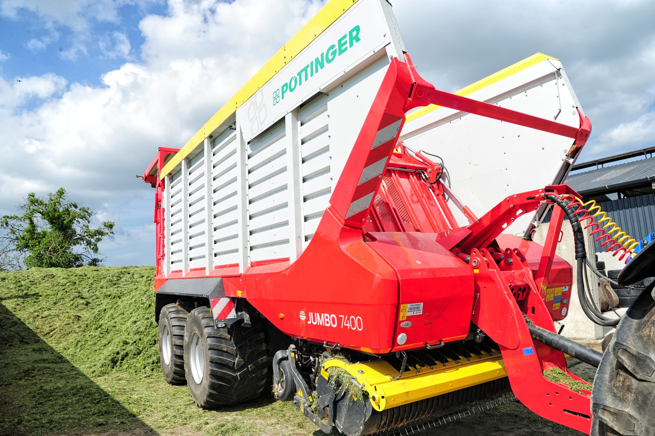 A Pottinger Jumbo 7400 at work in Wexford last summer