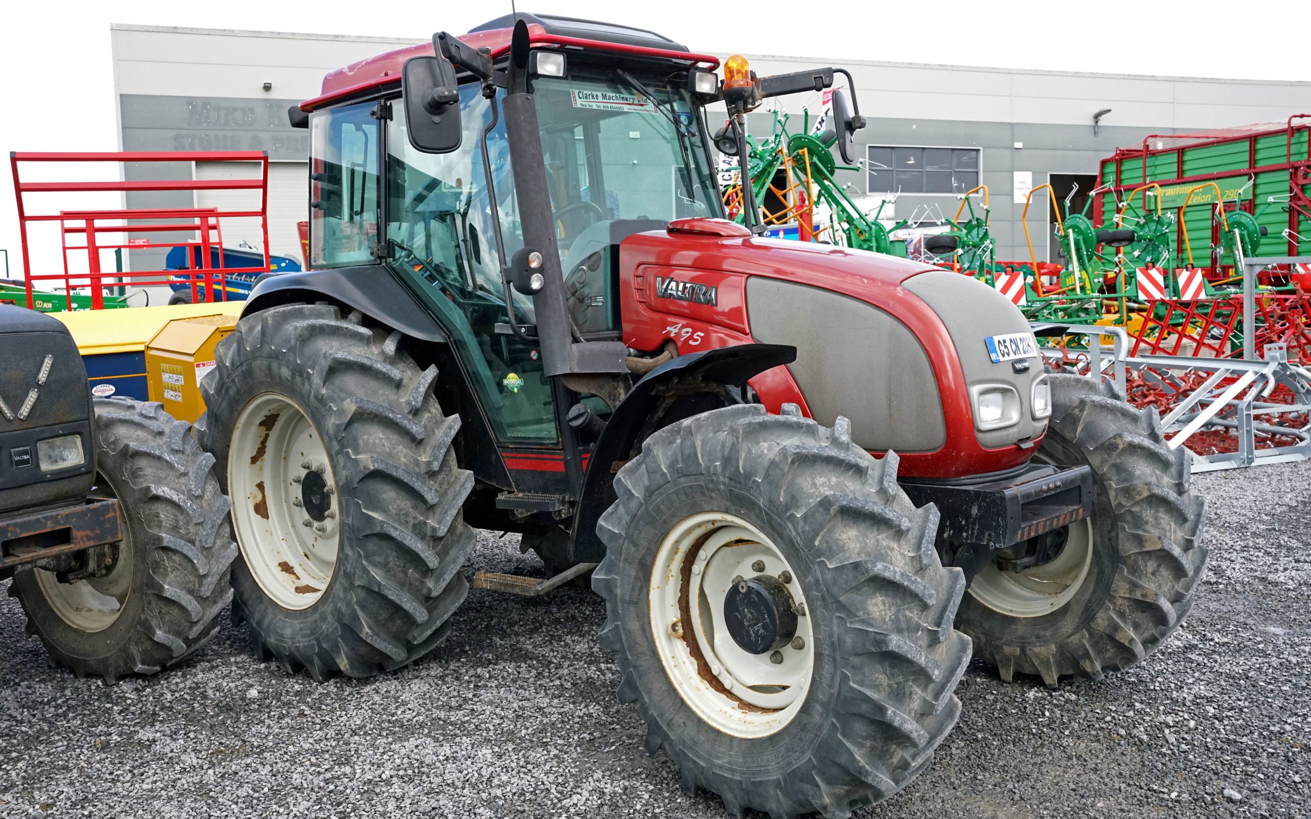 Used stock is also available. This Valtra A95 from 2005 has 1,370 hours showing