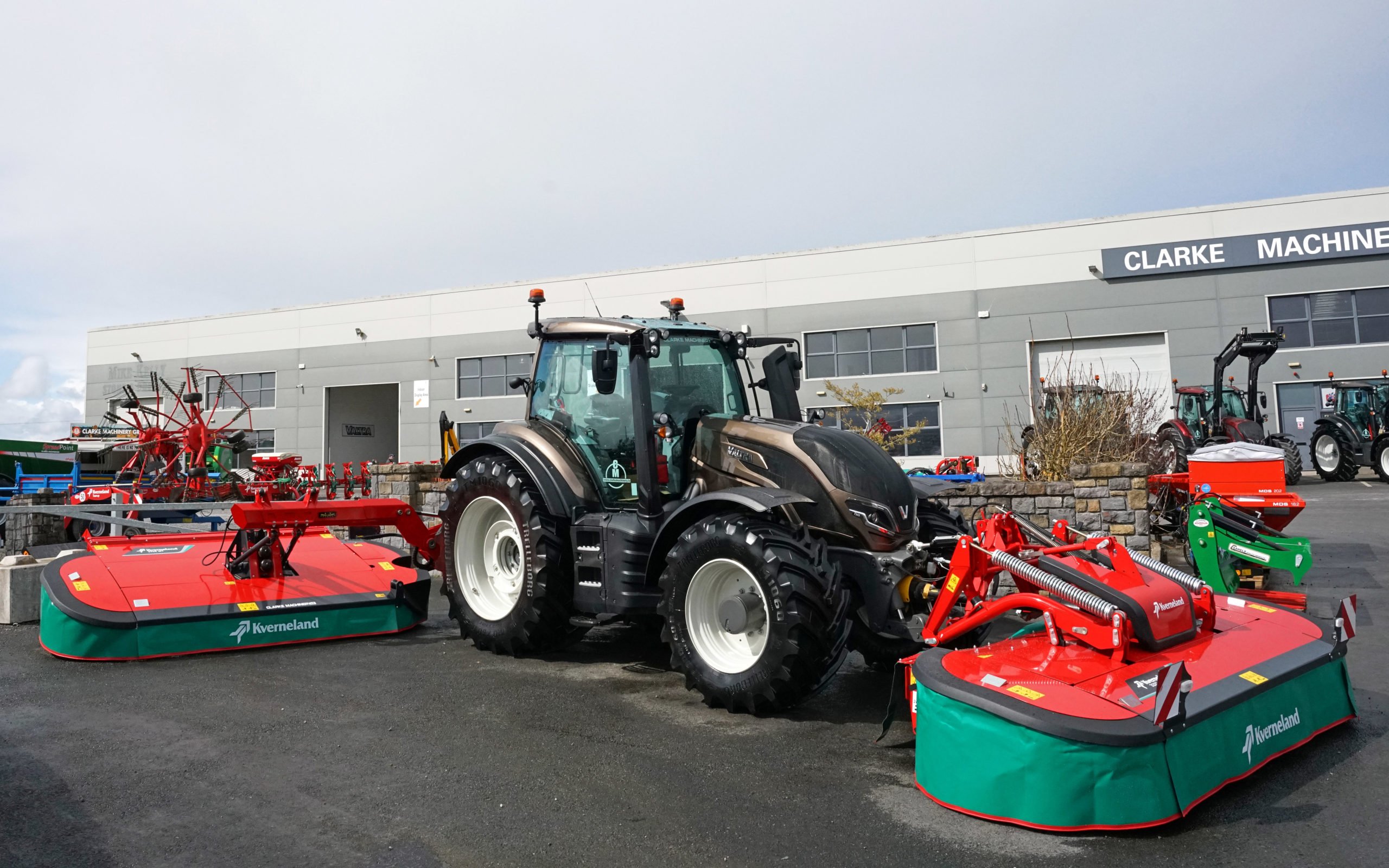 Valtra is unique in offering the customer a choice of colours, and it can make or break a deal