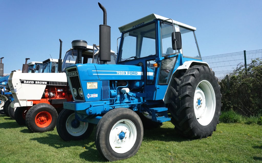 A nicely preserved Ford 7600 with non unusual cab option
