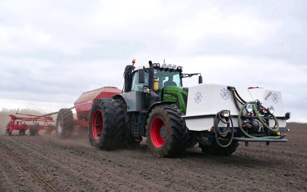 The LGP tyres were also run as duals at the rear of the tractor