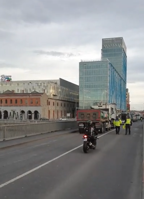 Gardai monitored the arrival of the truck protest in Dublin Image: Facebook