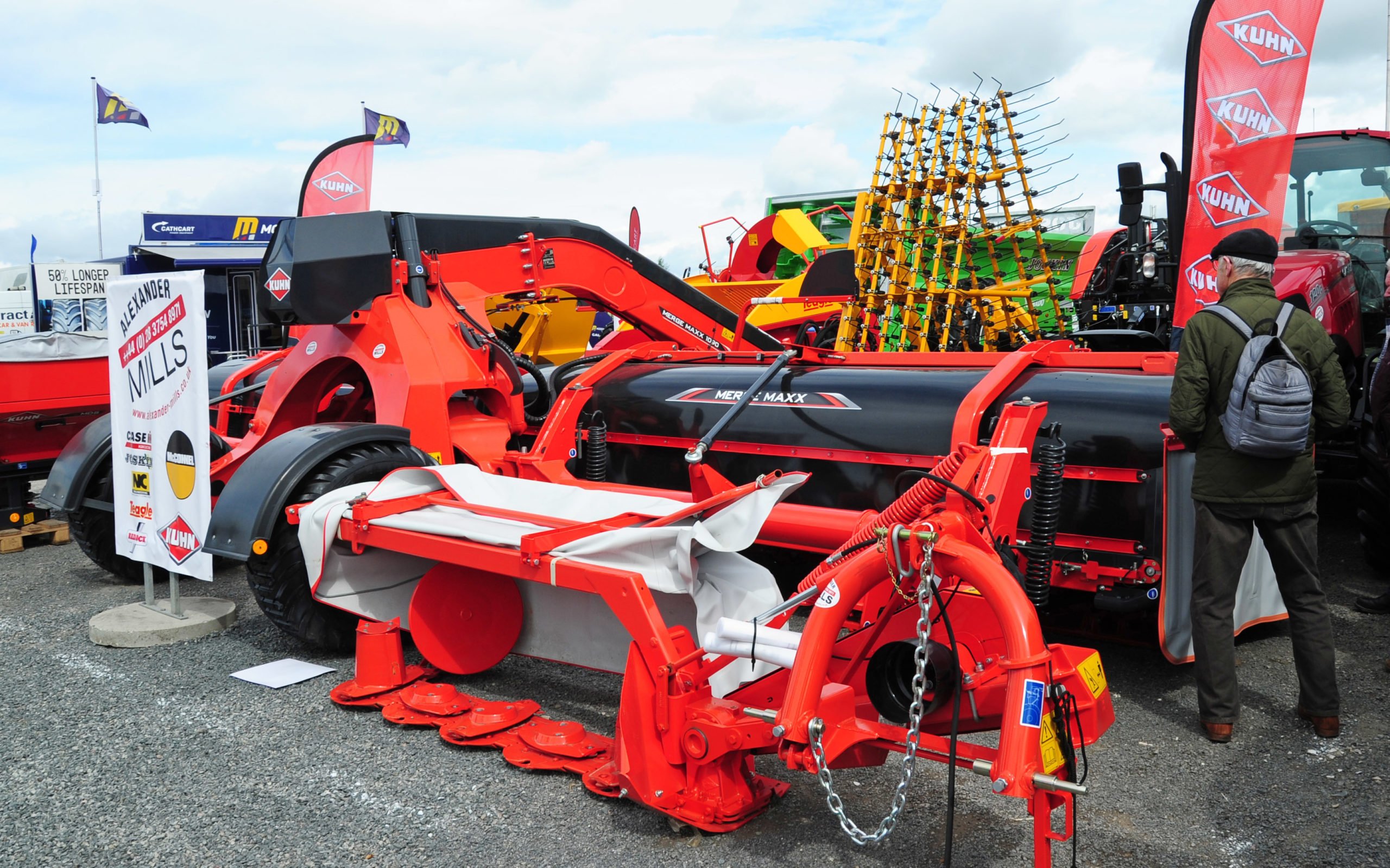 The Kuhn Merger, or belt rake, is already operating successfully in the North