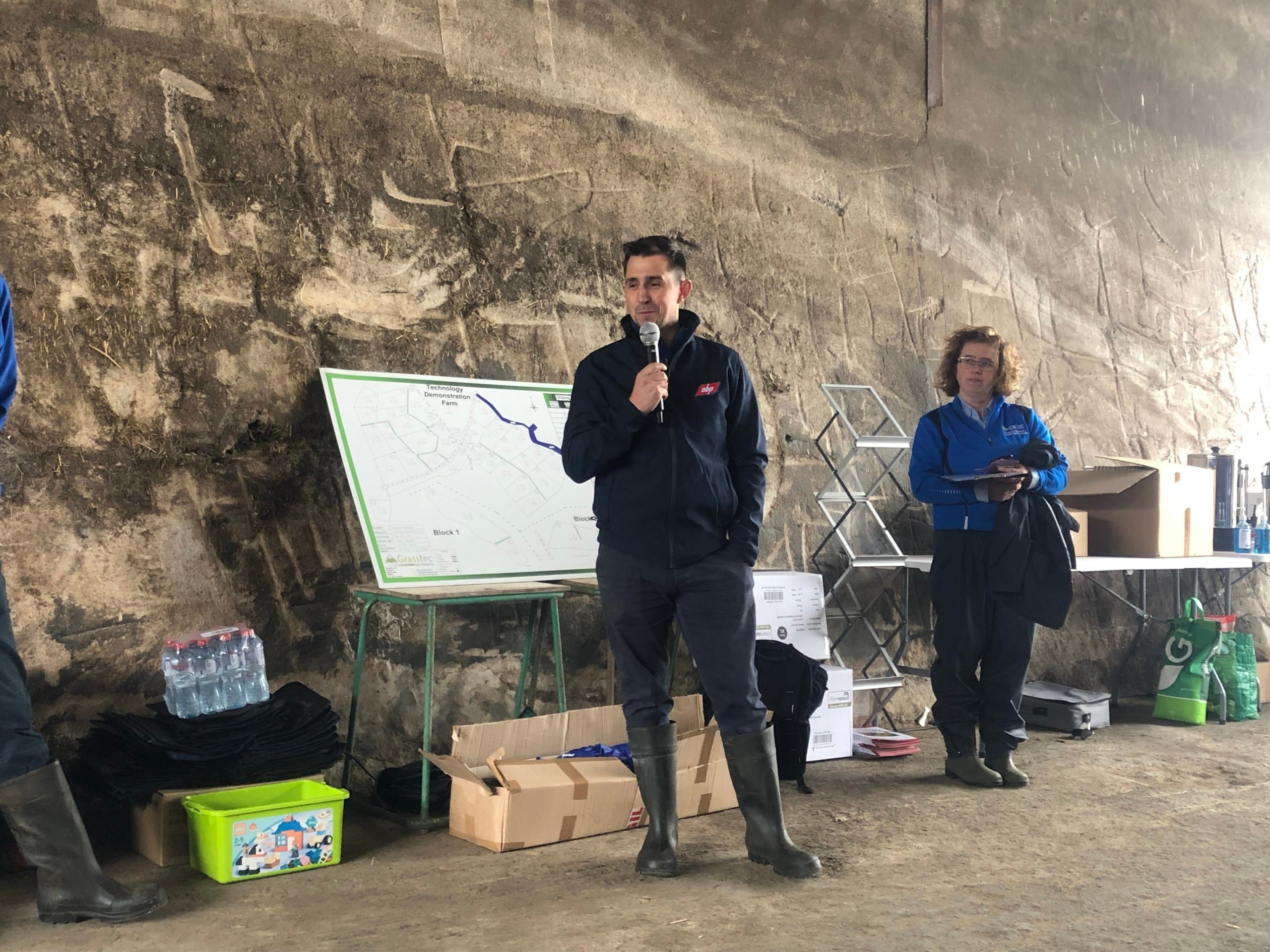 Stephen Maguire speaking at the farm walk on Wednesday