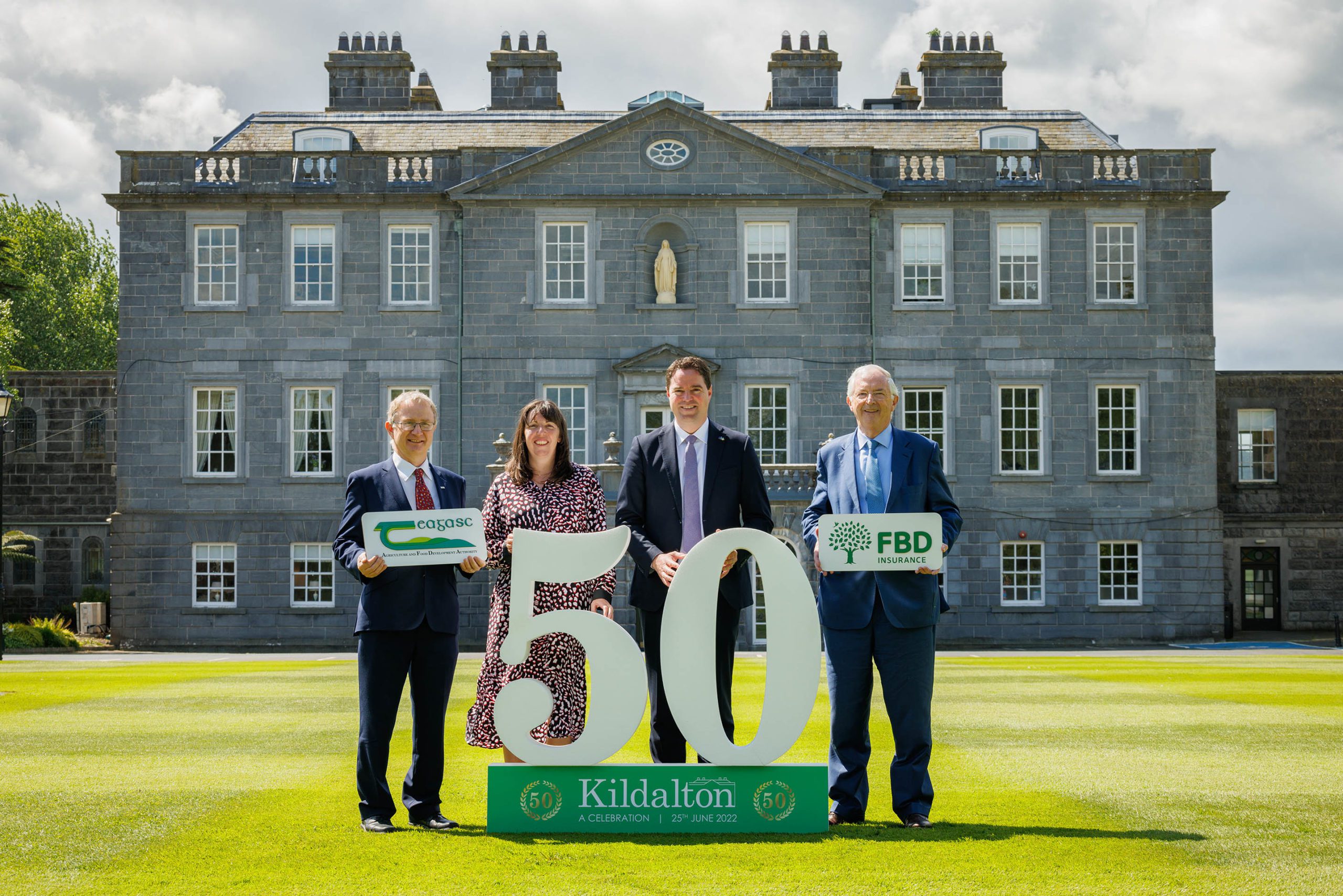 Professor Frank O’Mara, Teagasc Director; Dr. AnneMarie Butler, head of KT Education, National Advisory Teagasc; Martin Heydon, TD, Minister of State at the Department of Agriculture, Food and the Marine; and Mr. Michael Berkery, chairman of FBD Trust