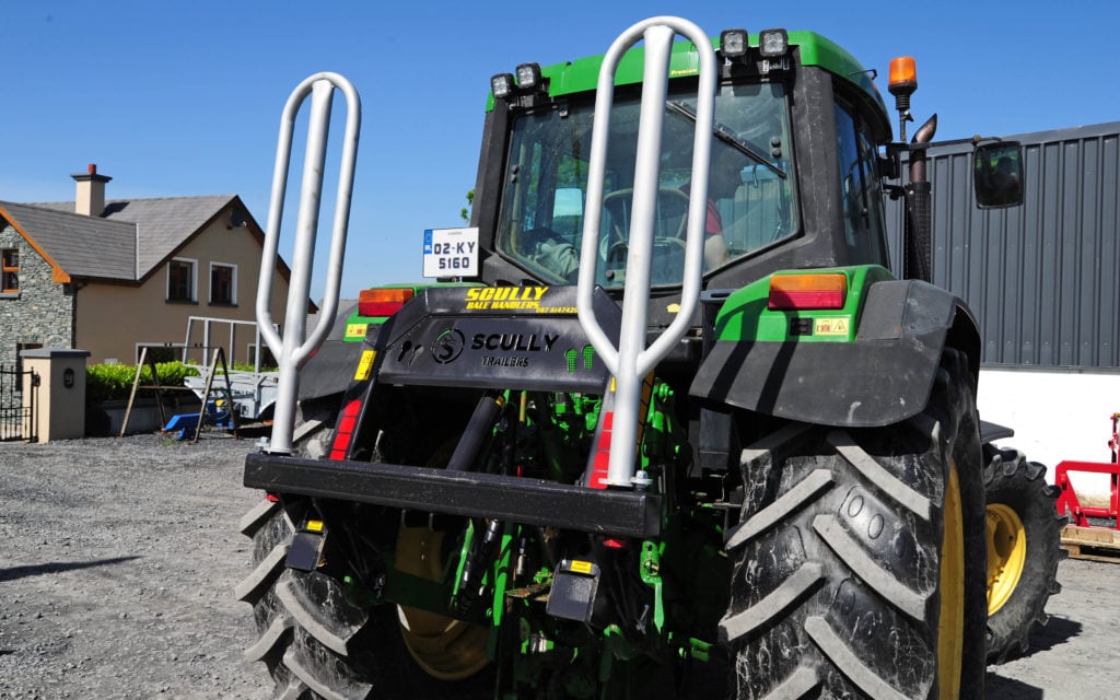 The hinged bale handler folds neatly out of the way allowing a trailer to be hitched without having to remove it first