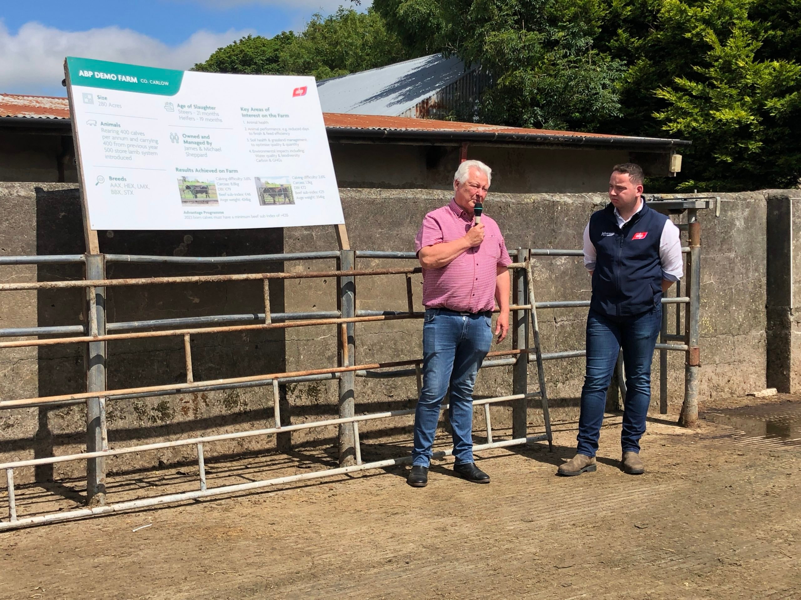 ABP group livestock manager Paul Matthews and Advantage Beef Programme liason officer Oisin Lynch
