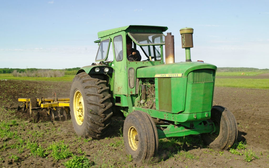 John Deere offered the two-wheel drive 20 series in the early seventies with 150hp available in the largest model