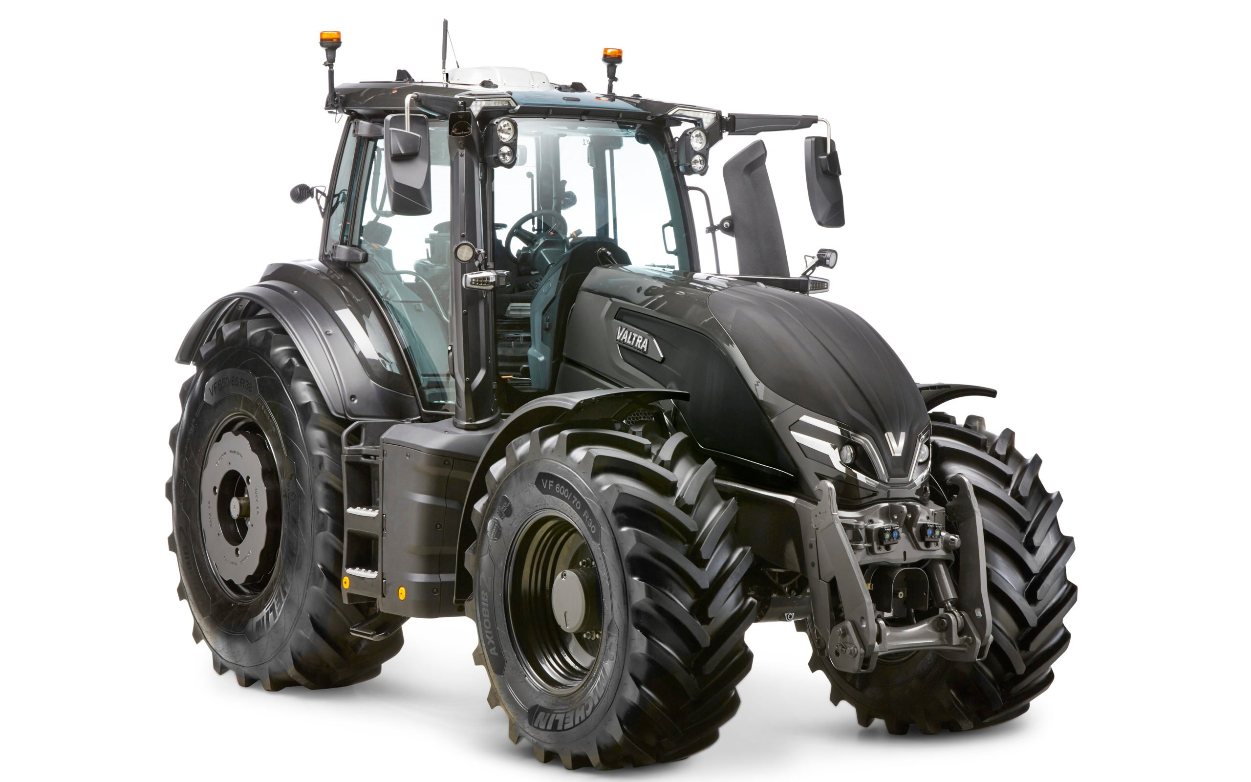 The new tractors fill a long present gap in Valtra's range