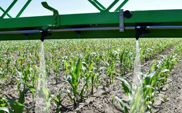Nozzles providing a narrow spray cone ensure direct application of the pesticide to the target