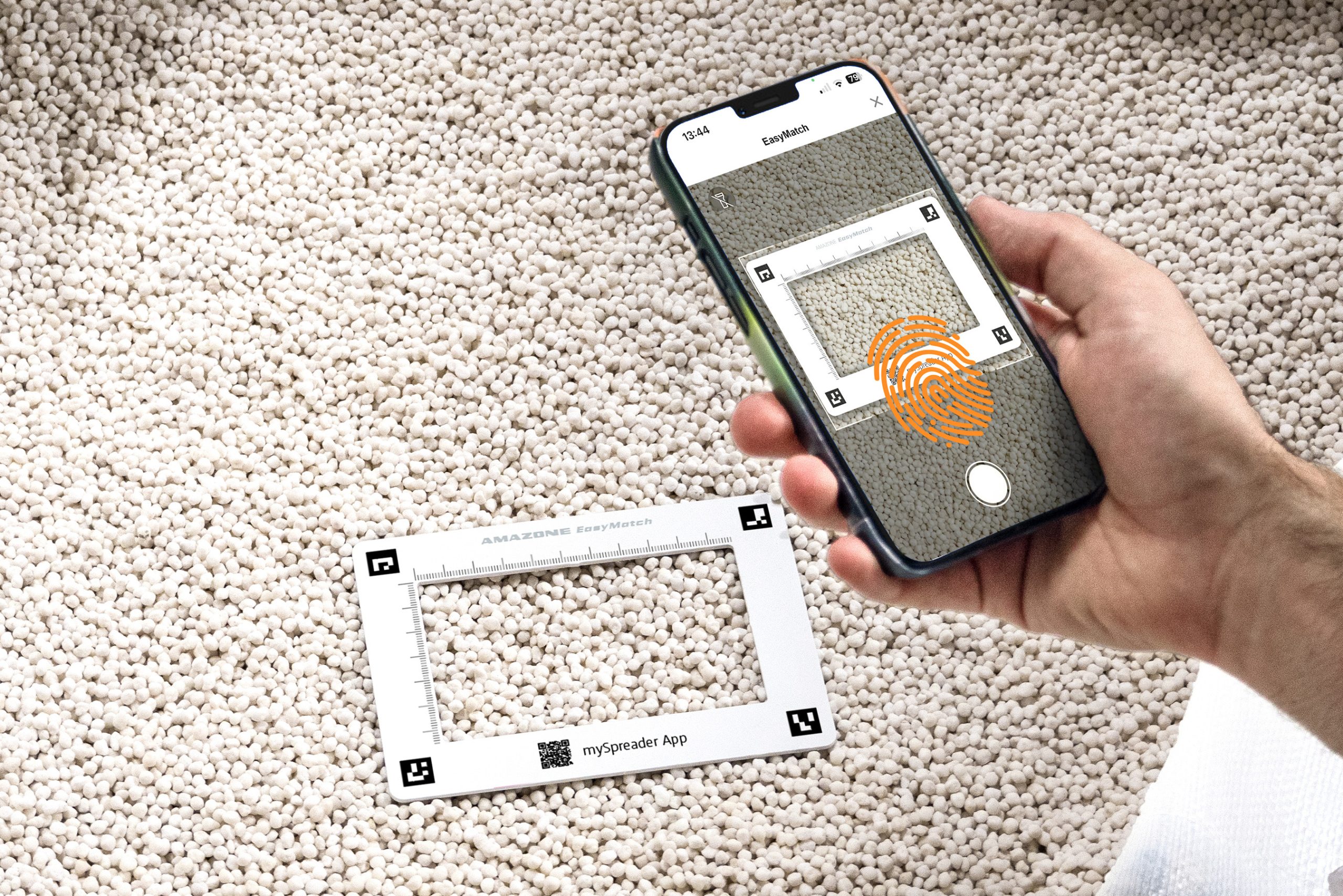 Easy Match uses the image of the material within a reference frame to calculate settings for a spreader
