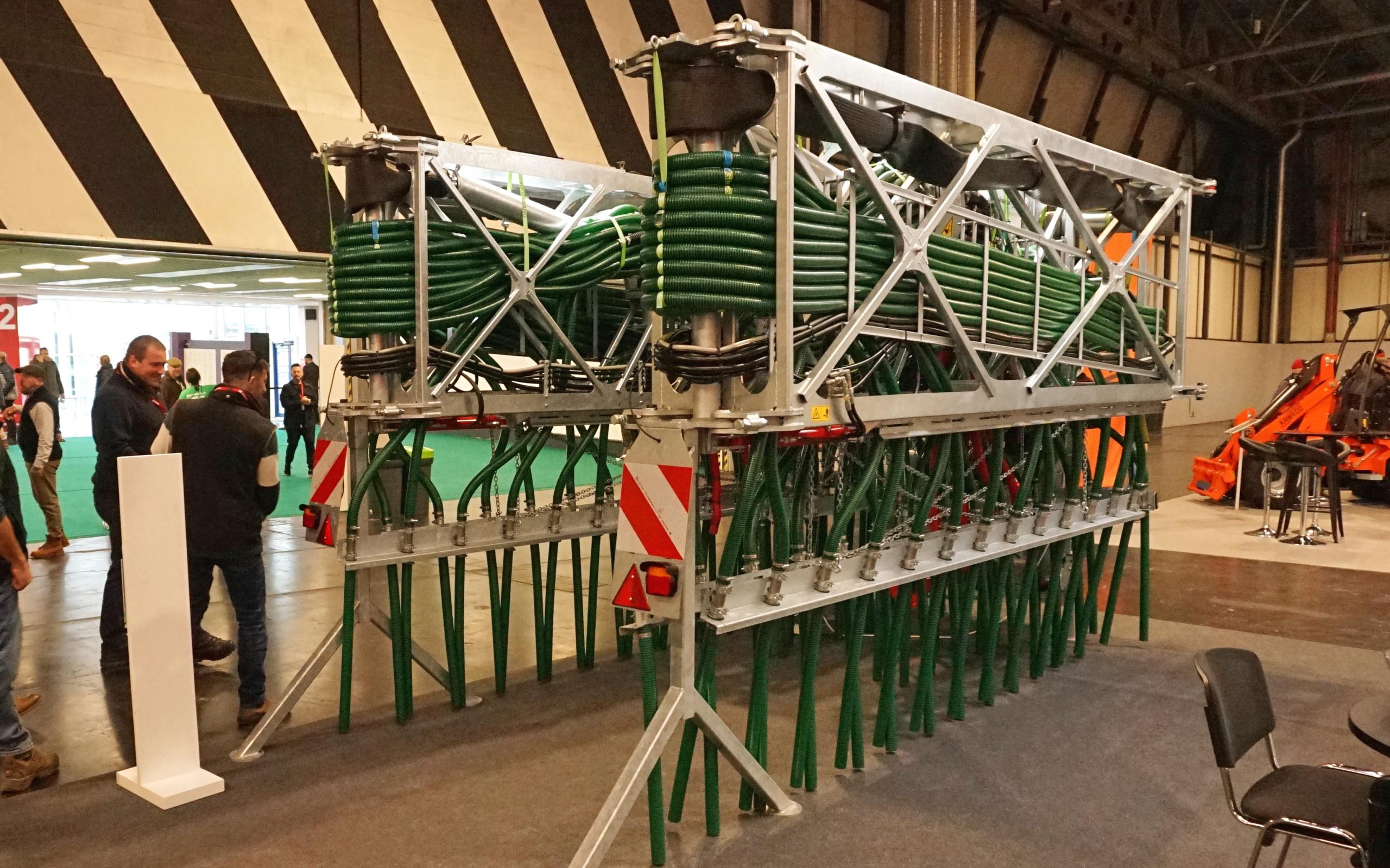 Professional slurry applicators for tankers and umbilical systems are a large part of Vogelsang's business