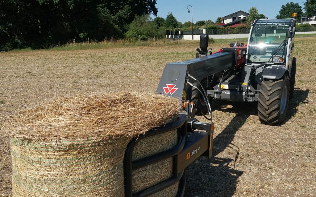 The TH.7038 has a lift height of 7m and load capacity of 3.8t