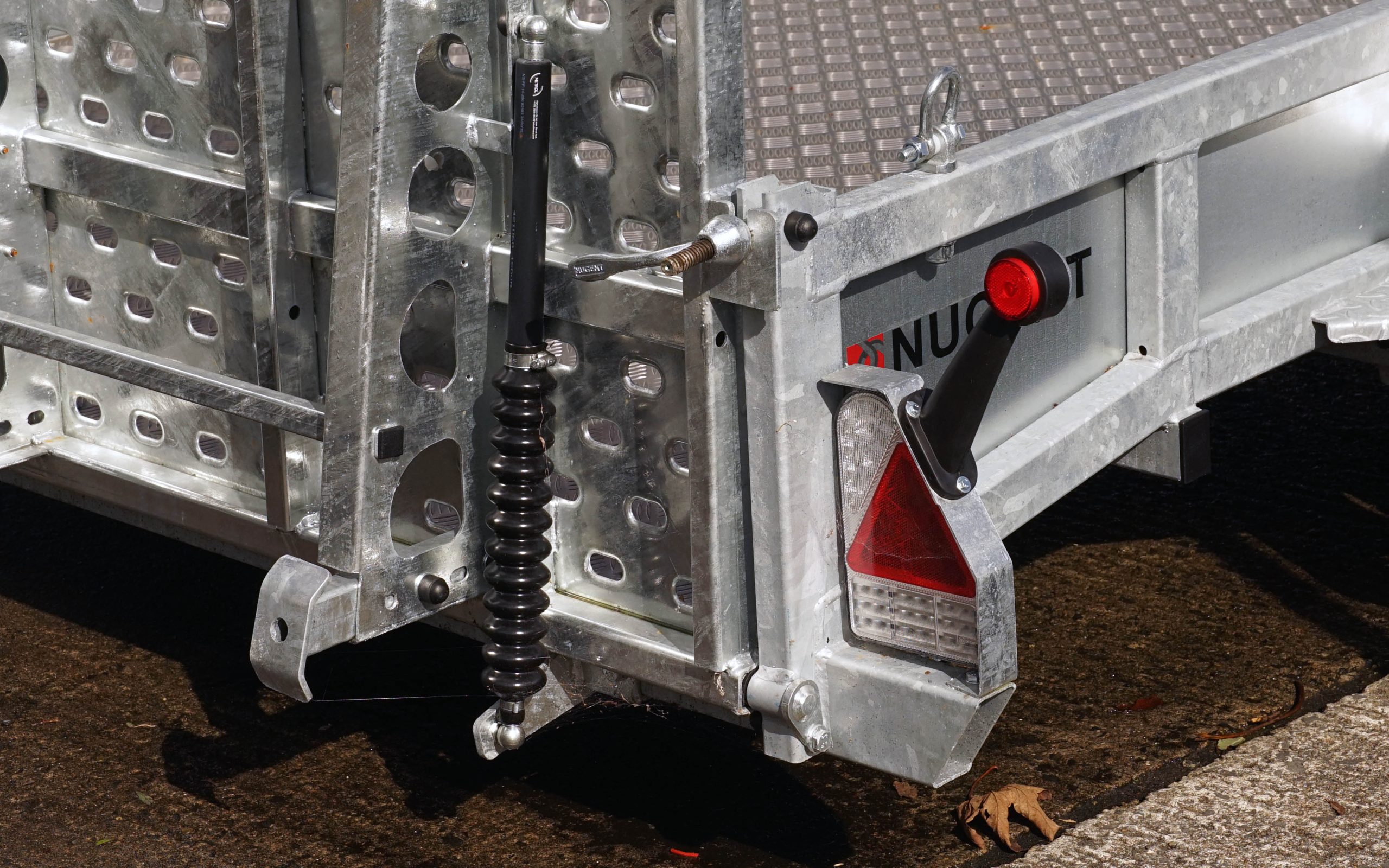 Lights, brakes, and assistor struts come as standard on the plant trailers