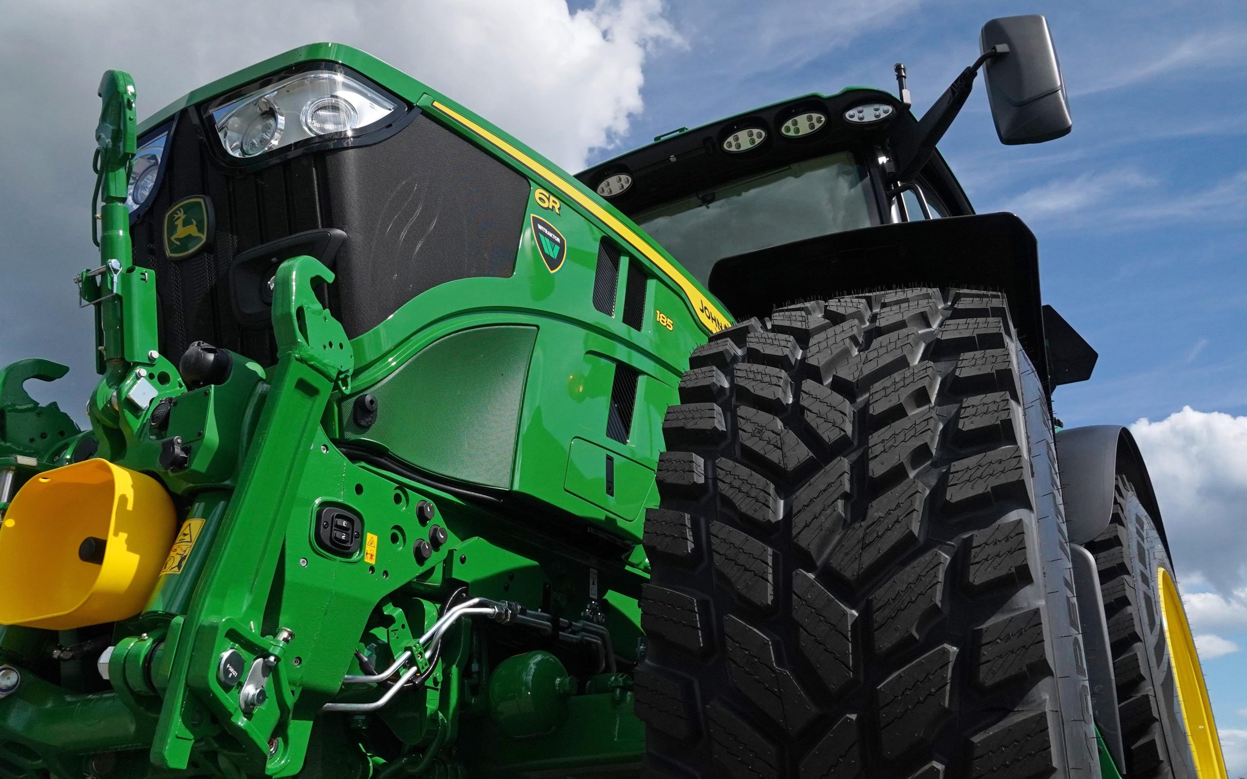 The John Deere sported a set of Hakkapaliitta winter tyres, although all season versions are available