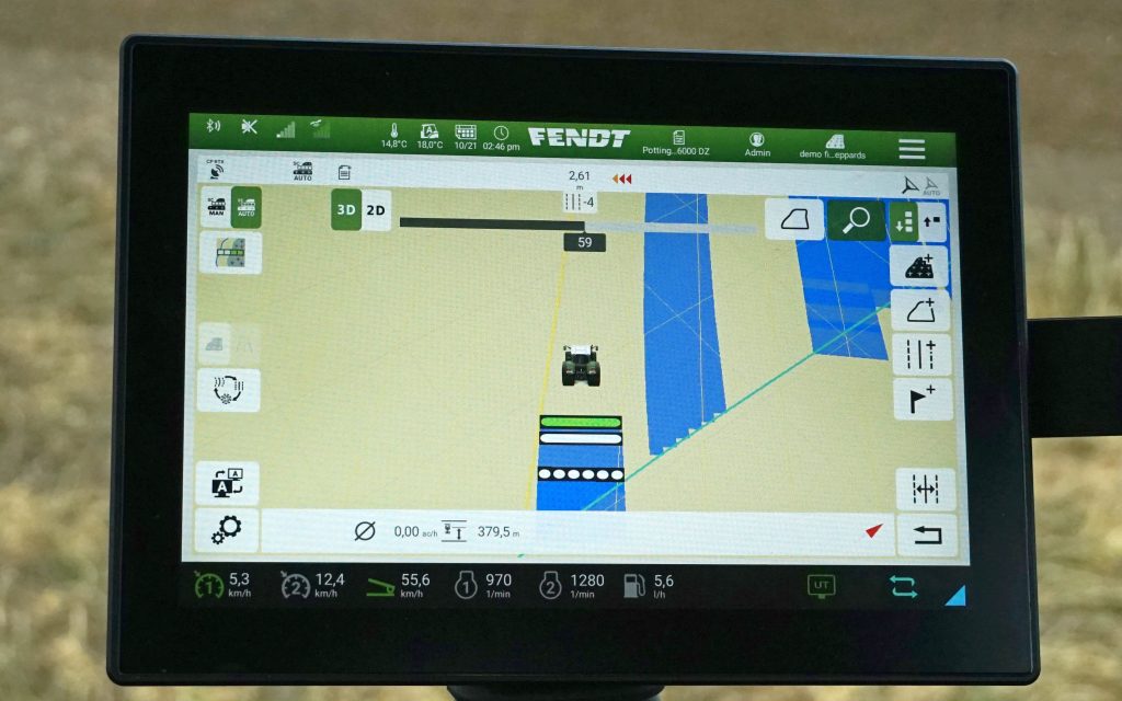 Section control of the coulters can be seen at the base of the middle painted area on the ISOBUS screen. The green, white, and dotted bars below the tractor are each referred to as a boom