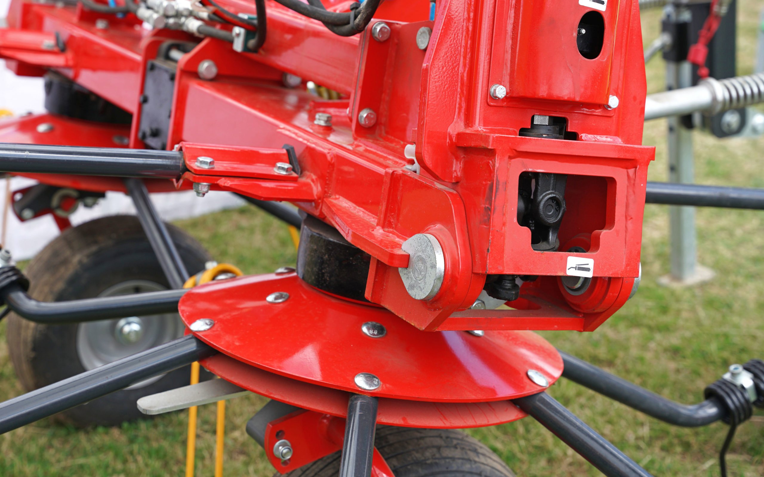 UJ joints and plenty of steel are the prominent features of the Talex tedder range