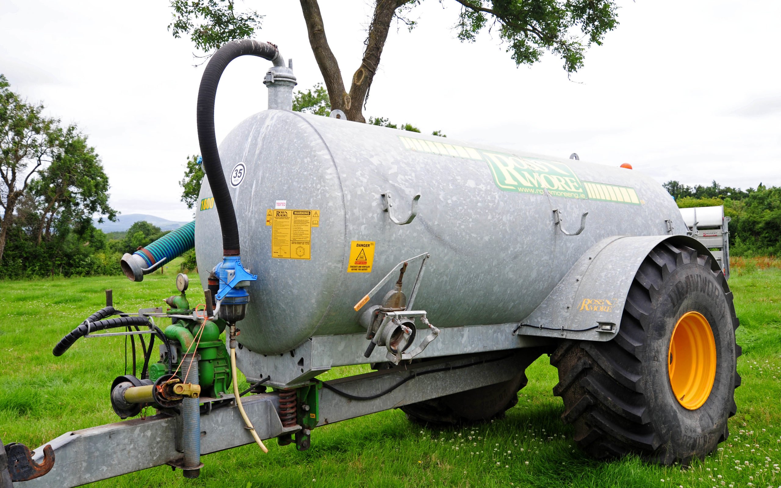 Exceptionally clean for an on-farm slurry tanker, this model dates from 2015