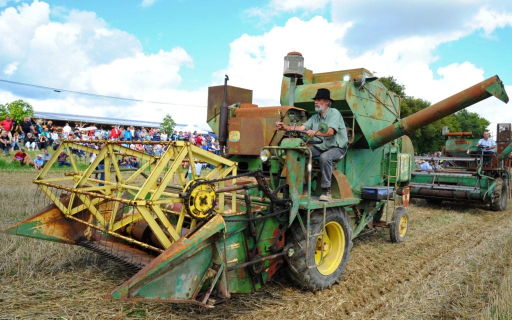 The CCM 245 combine harvester superseded the original D25 and its troublesome drum