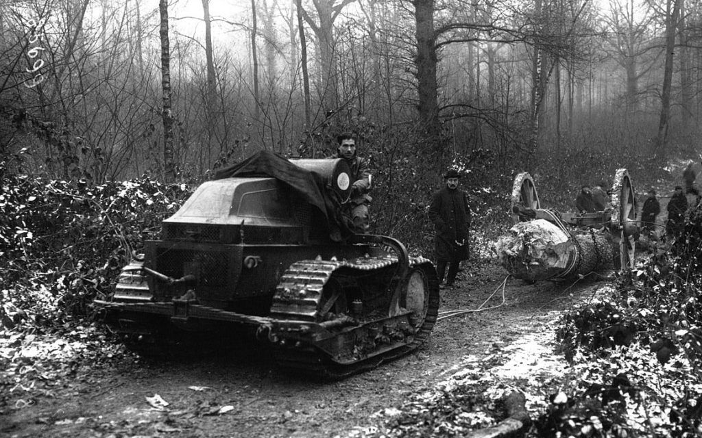 Renault had over 80 years of experience with tracks before being purchased by Claas in 2003