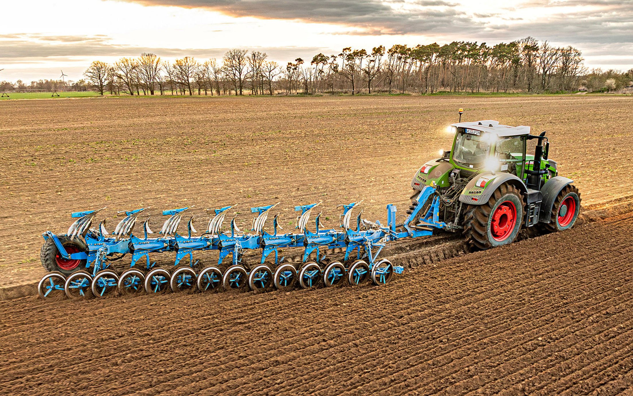 The reworked Diamant 18 is said to be the largest plough with integrated furrow press on the market