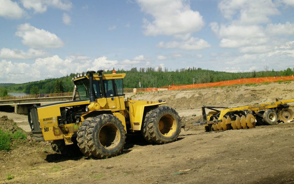 Steiger's policy was to name its products after large felines. This Bearcat was spotted on a construction project in Alberta.