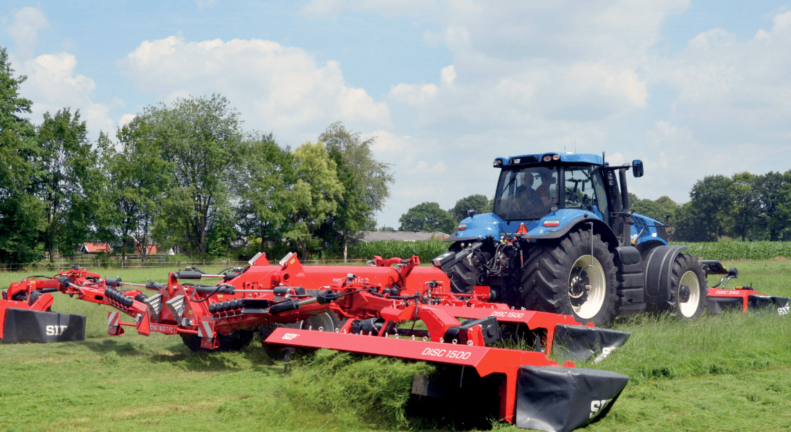 The 15m Silvercut mower from SIP requires 350hp, but it can cut 400 - 500 acres a day according to the company