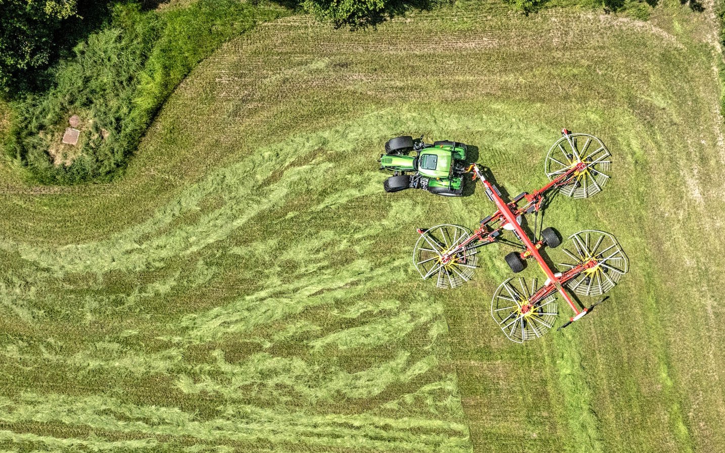 Adjustments can be made to all rotors individually to ensure all ground is covered