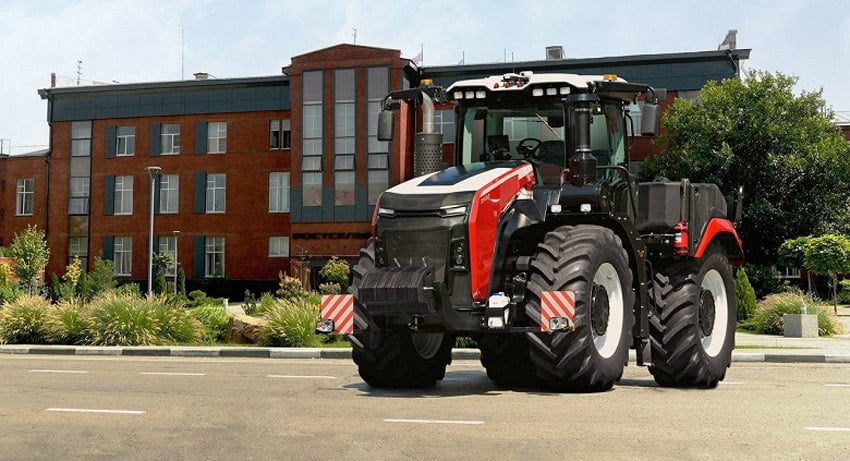 Designed for the Steppes of central Europe, the Rostselmash 3580 will be the largest tractor built in Russia